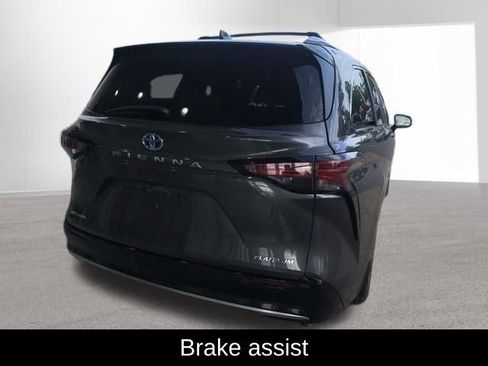 Used 2025 Toyota Sienna Platinum AWD/4WD image 12