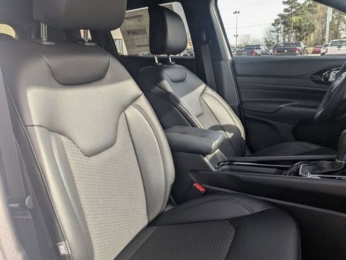 New 2026 Jeep Compass Latitude AWD/4WD image 36