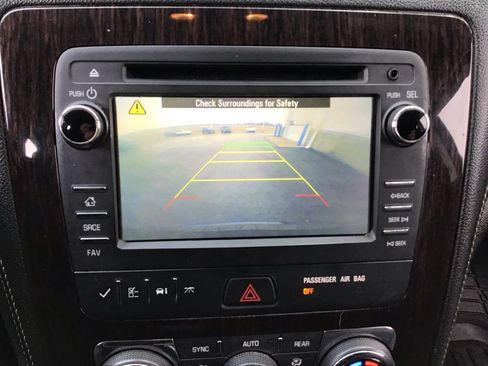 Used 2016 Chevrolet Traverse LT image 27