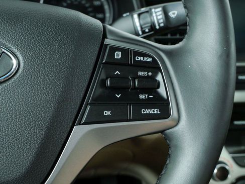 Used 2017 Hyundai Elantra Value Edition FWD image 11