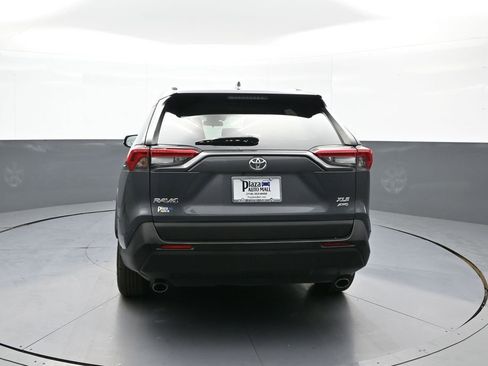 Used 2019 Toyota RAV4 XLE w/ Convenience Package AWD/4WD image 7