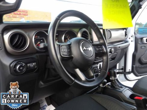 Used 2020 Jeep Wrangler Sport image 19