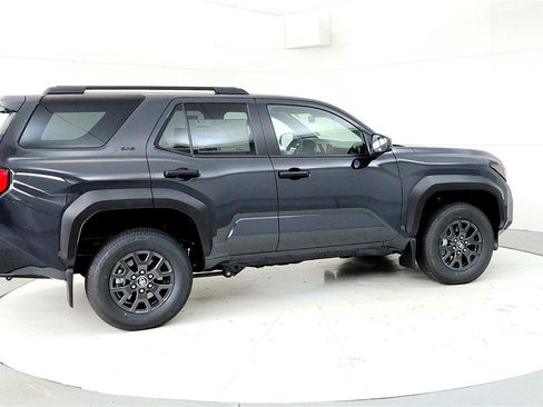 New 2026 Toyota 4Runner SR5 AWD/4WD image 6