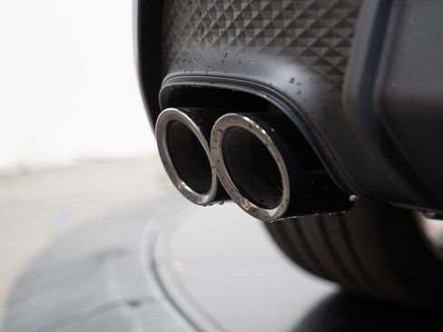 Used 2024 Porsche Macan S image 9