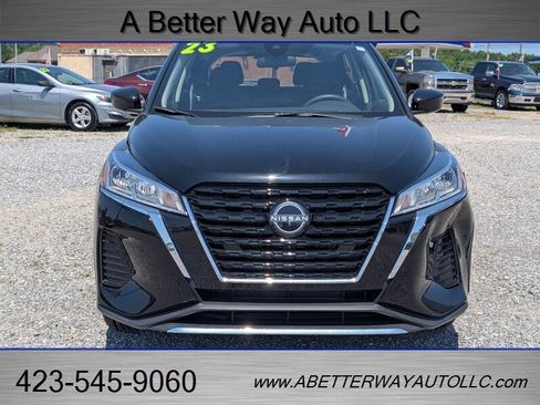 Used 2023 Nissan Kicks SV FWD image 4