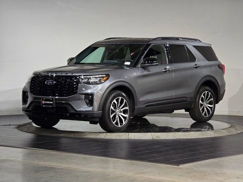 New 2026 Ford Explorer ST-Line image 5