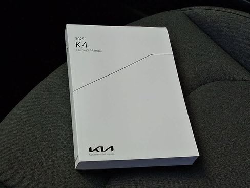 Used 2025 Kia K4 FWD image 26