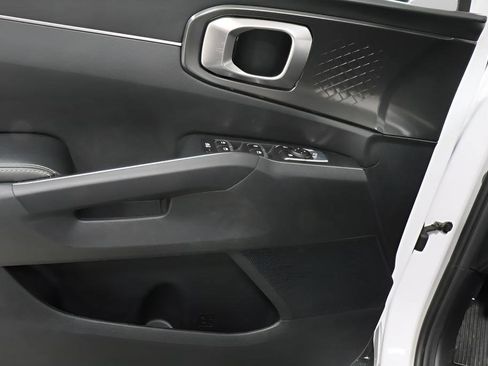 Used 2022 Kia Sorento S w/ Panoramic Sunroof Package FWD image 24