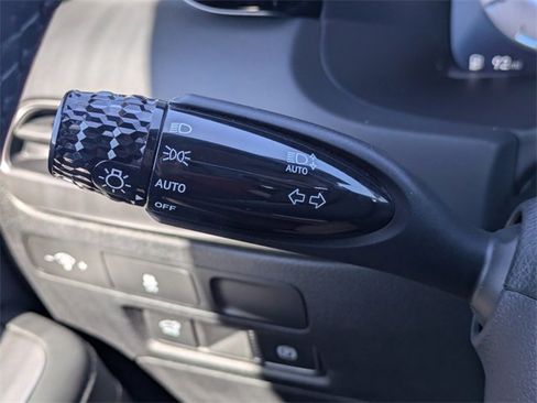 Used 2023 Hyundai Palisade SEL w/ Premium Package image 32