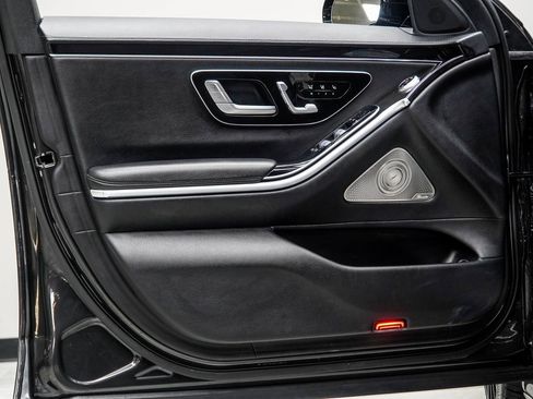 Used 2023 Mercedes-Benz S 500 4MATIC w/ AMG Line image 35