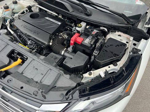 Used 2024 Nissan Rogue SV AWD/4WD image 45