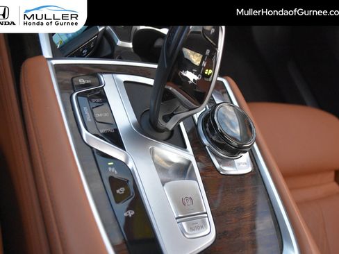 Used 2020 BMW 750i xDrive w/ Executive Package image 32