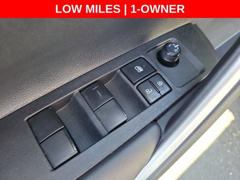 Used 2026 Toyota Corolla Cross L FWD image 21