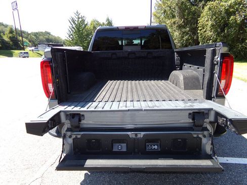 Used 2021 GMC Sierra 1500 AT4 w/ AT4 Premium Package AWD/4WD image 10
