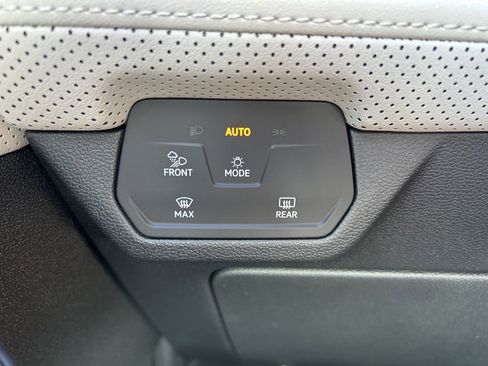 New 2026 Volkswagen Atlas Cross Sport SEL Premium R-Line image 31