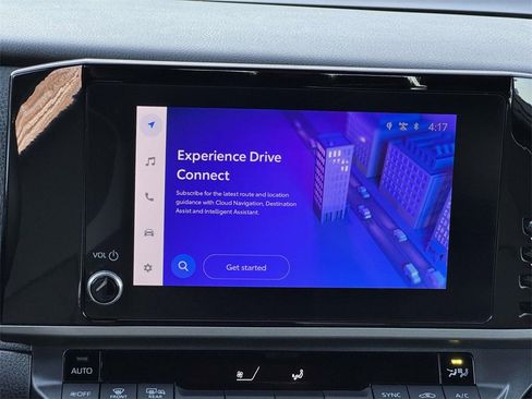 Used 2025 Toyota Camry SE image 3