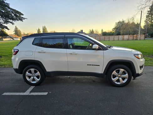 Used 2018 Jeep Compass Latitude w/ Cold Weather Group image 8