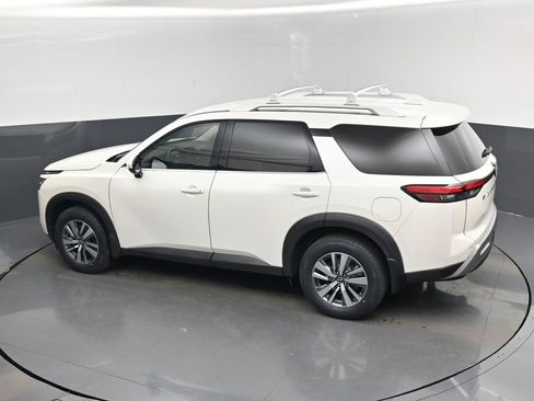 Used 2024 Nissan Pathfinder SL image 45