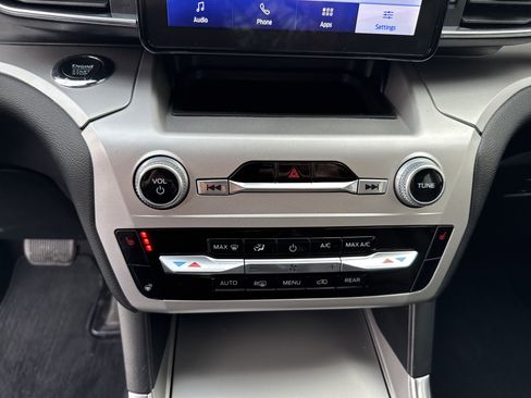 Certified 2022 Ford Explorer XLT w/ Equipment Group 202A image 37