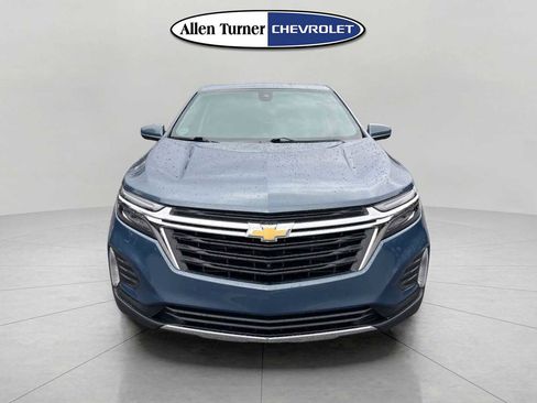Used 2024 Chevrolet Equinox LT image 2