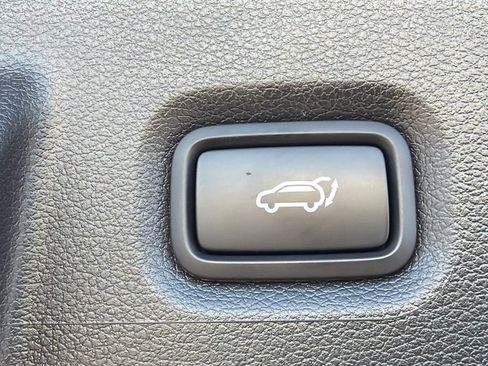 Used 2023 Hyundai Santa Fe SEL FWD image 19