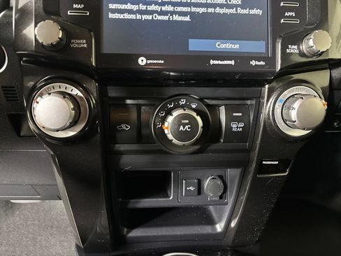 Used 2021 Toyota 4Runner TRD Off-Road AWD/4WD image 20