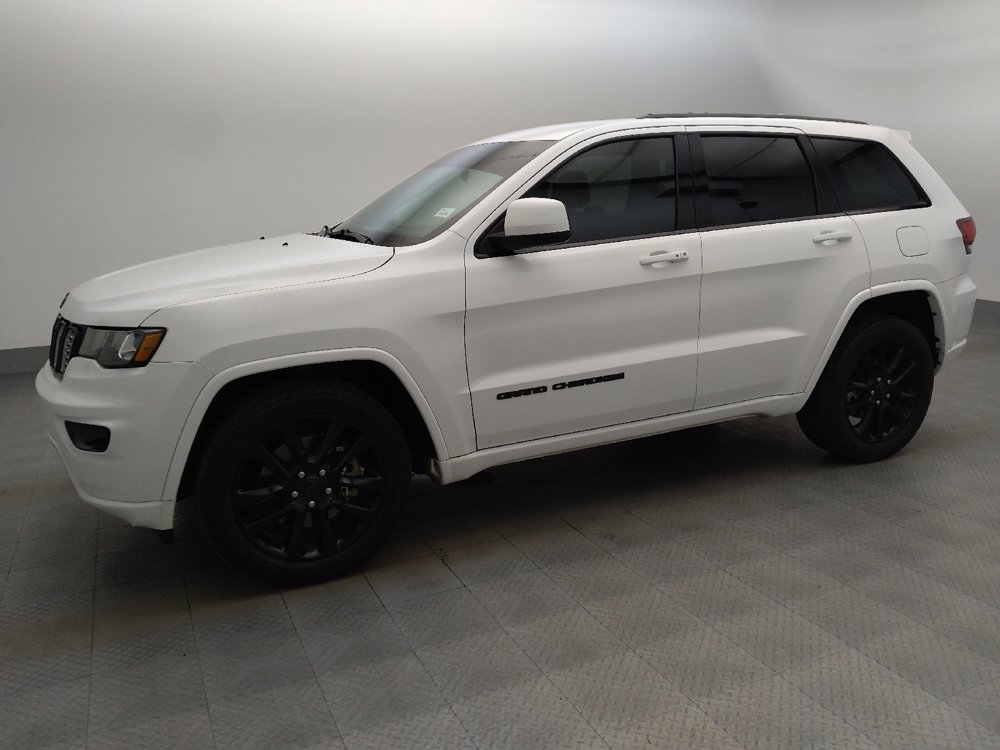 Used 2021 Jeep Grand Cherokee Laredo X RWD image 2