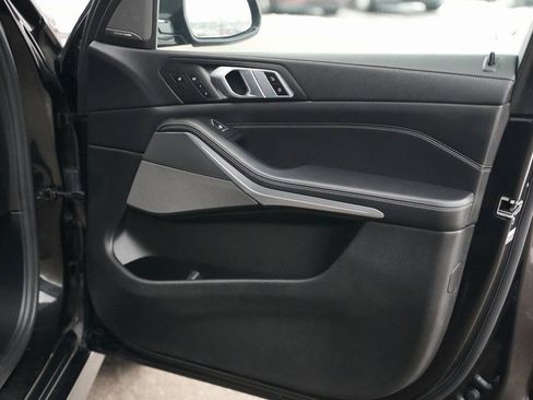 Used 2020 BMW X5 M50i w/ Executive Package image 39