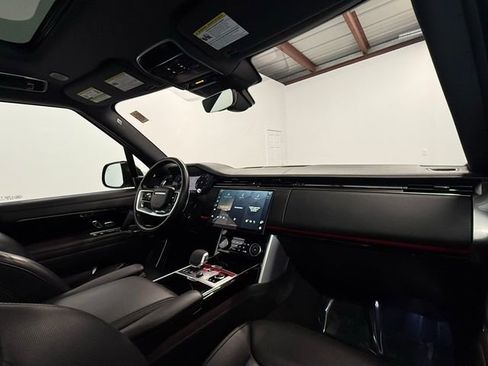 Used 2023 Land Rover Range Rover SE image 26