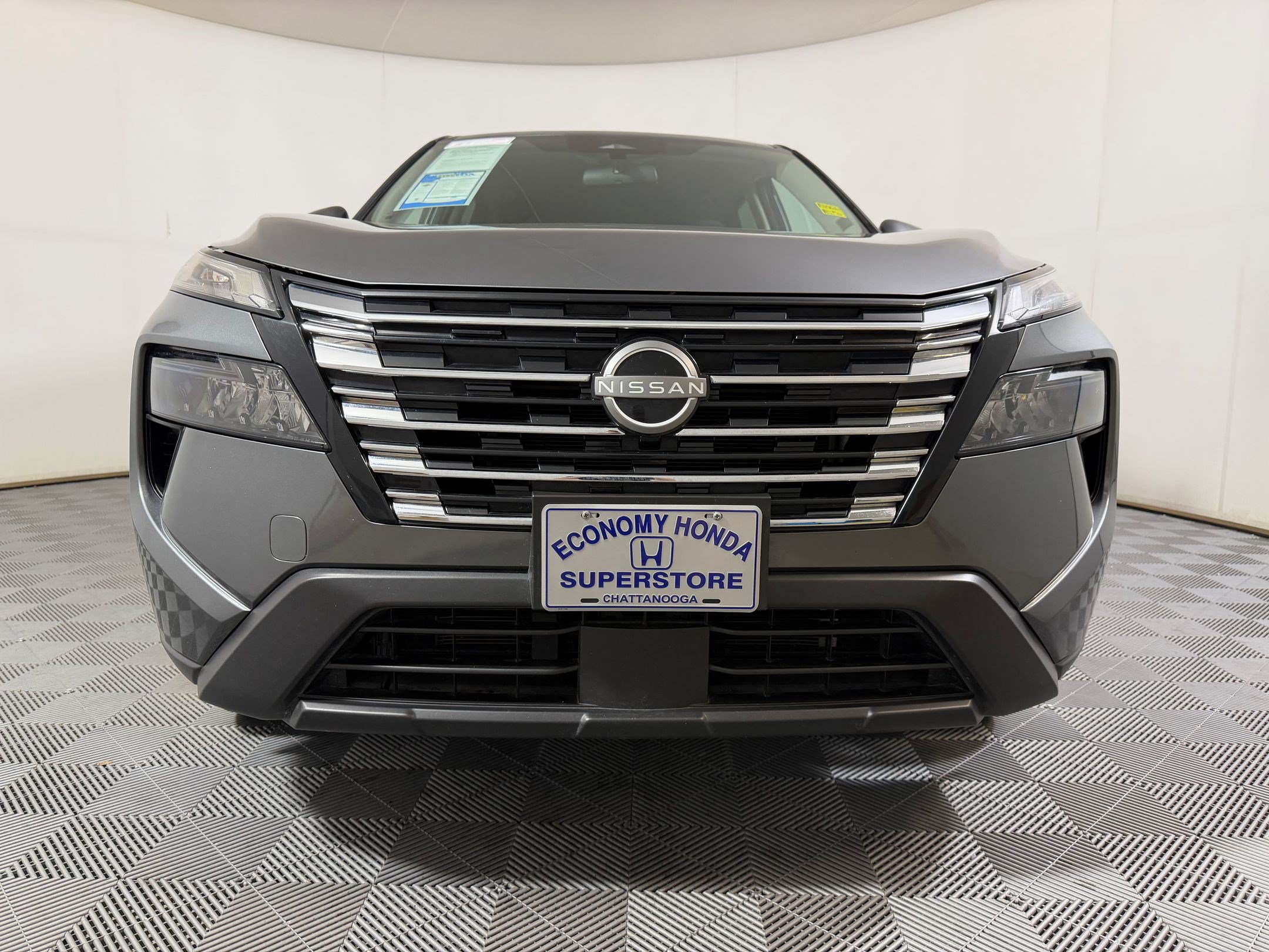 Used 2025 Nissan Rogue SV FWD image 5