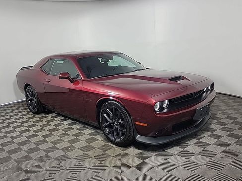 Used 2022 Dodge Challenger R/T w/ Driver Convenience Group RWD image 1