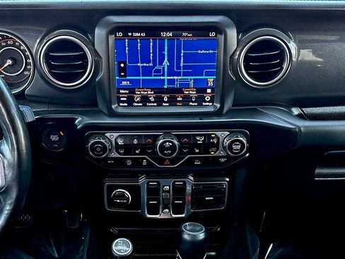 Used 2021 Jeep Wrangler Unlimited Sahara AWD/4WD image 21