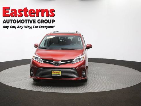 Used 2019 Toyota Sienna XLE FWD image 55