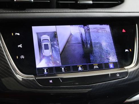 Used 2024 Cadillac XT6 Sport w/ Technology Package AWD/4WD image 20