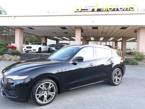 Used 2017 Maserati Levante S image 5