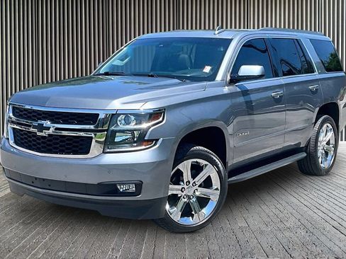 Used 2019 Chevrolet Tahoe LT w/ Luxury Package AWD/4WD image 15