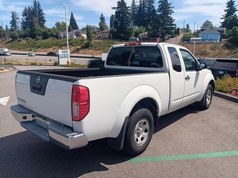 Used 2015 Nissan Frontier S RWD image 3