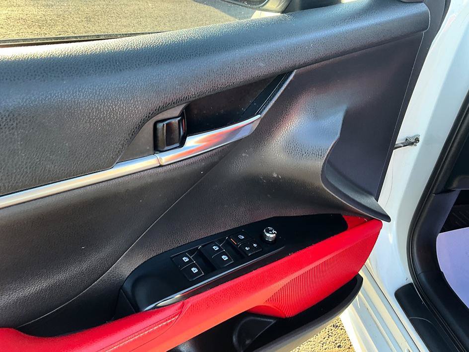 Used 2019 Toyota Camry XSE FWD image 13