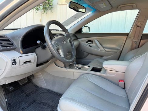 Used 2008 Toyota Camry LE FWD image 11