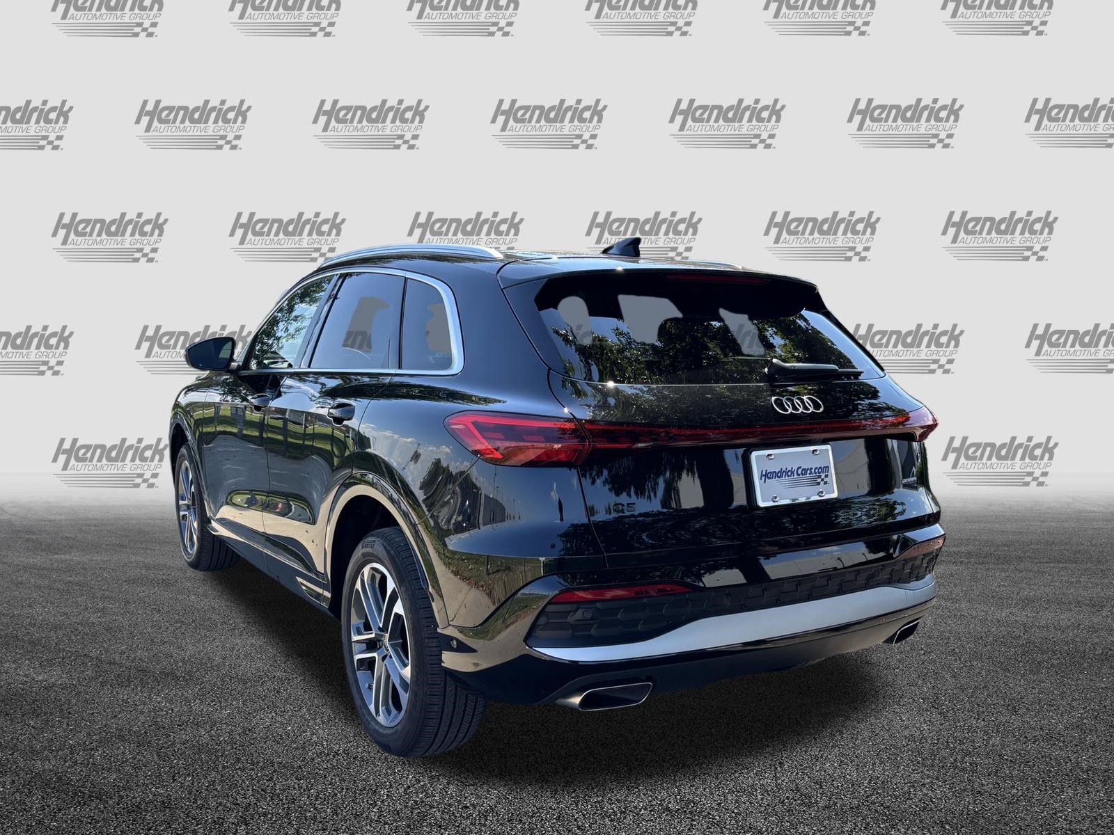 Used 2025 Audi Q5 Premium w/ Convenience Package AWD/4WD image 8