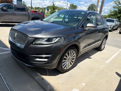 Used 2019 Lincoln MKC Premiere FWD image 3