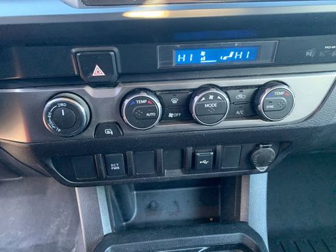 Used 2022 Toyota Tacoma SR image 24