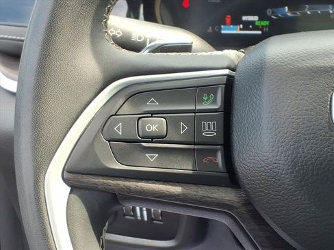 Used 2023 Jeep Grand Cherokee 4WD 4xe image 9