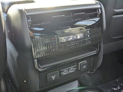 New 2026 Jeep Grand Wagoneer Limited image 17