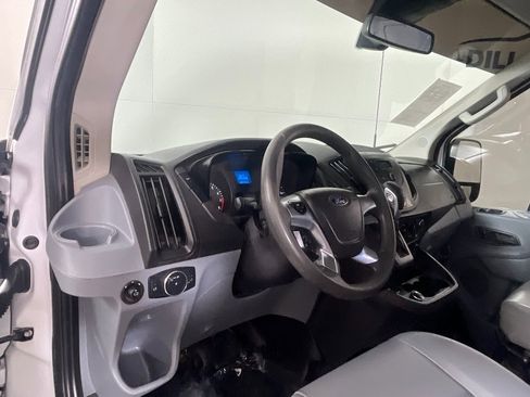 Used 2019 Ford Transit 250 148 Medium Roof image 15