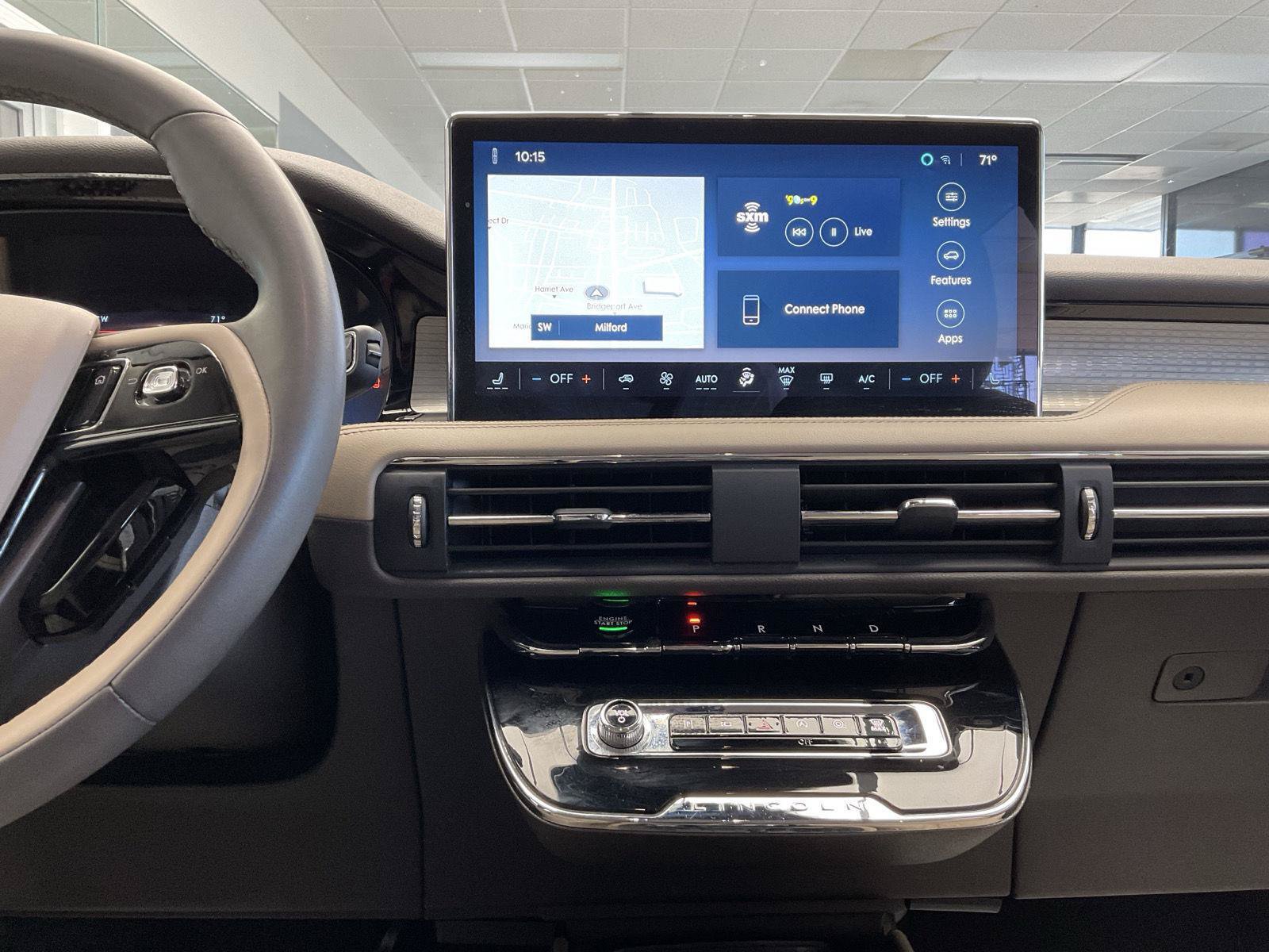 Certified 2023 Lincoln Corsair AWD image 18
