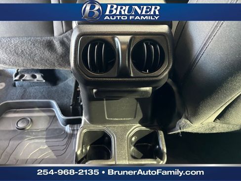 Used 2021 Jeep Wrangler Sport image 15