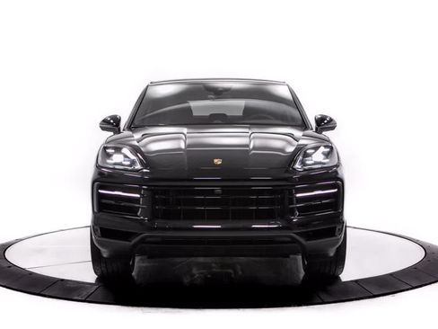 Certified 2026 Porsche Cayenne Coupe AWD/4WD image 10