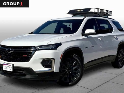 Certified 2023 Chevrolet Traverse RS image 1
