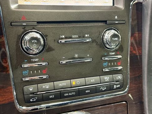 Used 2017 Lincoln Navigator L Reserve image 18